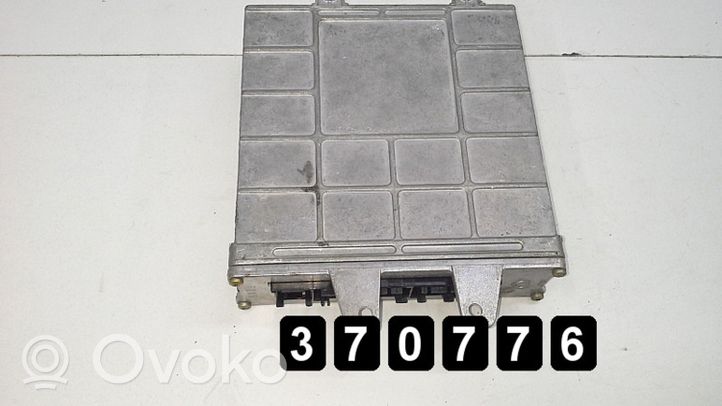 Volkswagen Bora Calculateur moteur ECU 1600b 8d0907558 026120450