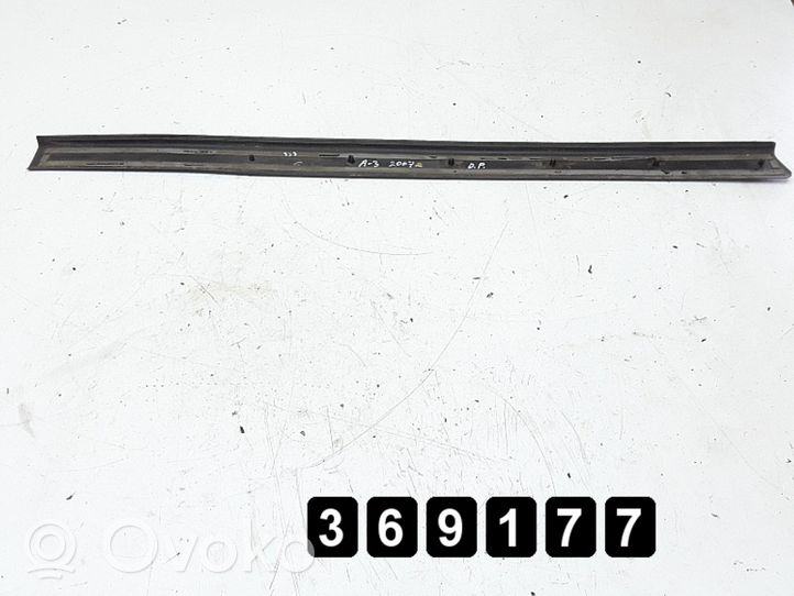 Audi A3 S3 8P Muu kynnyksen/pilarin verhoiluelementti # 8p4853492e