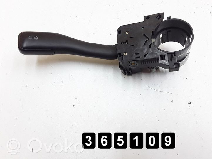 Audi A6 S6 C4 4A Muut kytkimet/nupit/vaihtimet 8L0953513