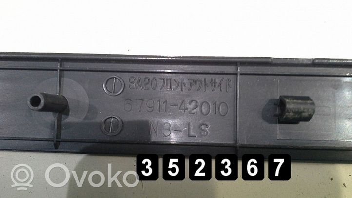 Toyota RAV 4 (XA10) Kita slenkscių/ statramsčių apdailos detalė 67911-42010