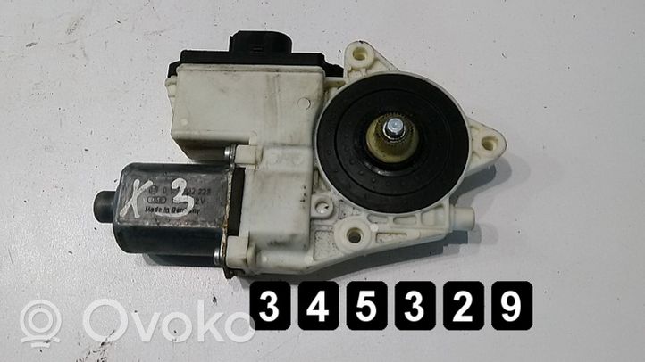 BMW X3 E83 Alzacristalli della portiera anteriore con motorino 69259631