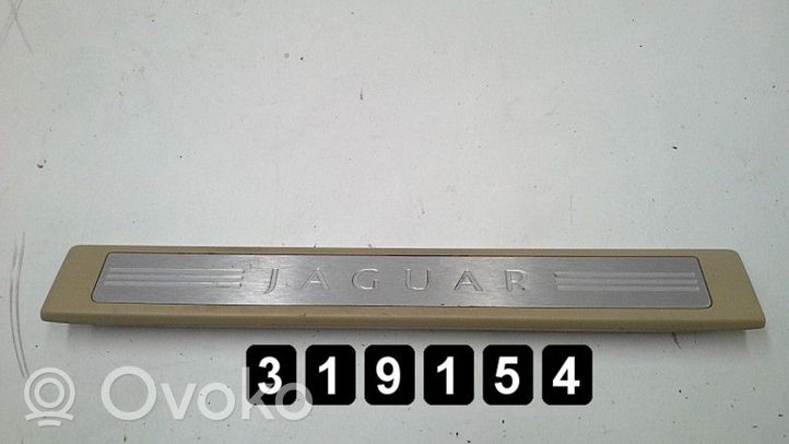 Jaguar XF Muu kynnyksen/pilarin verhoiluelementti 8X23-13201-AF