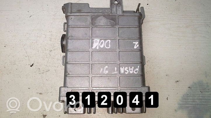 Volkswagen PASSAT B3 Calculateur moteur ECU 0261200858