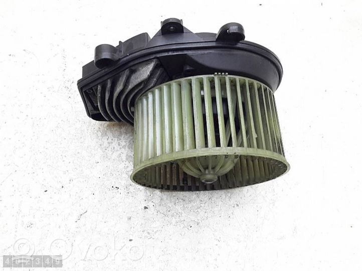 Volkswagen PASSAT Heater fan/blower 740221233F