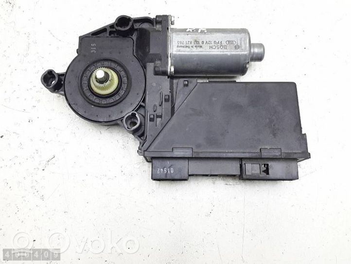 Audi Cabriolet B3 8G Moteur de lève-vitre de porte avant 8H2959801B