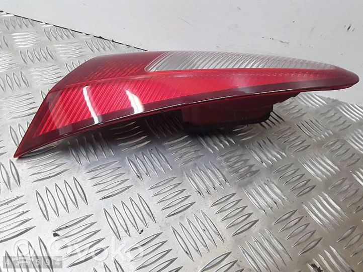 Mitsubishi Lancer VIII Lampy tylnej klapy bagażnika 13287977