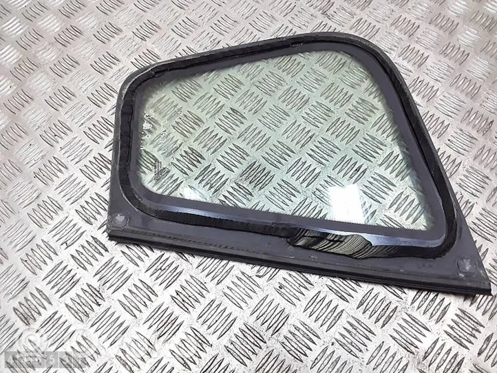 Citroen C3 Vetro del deflettore posteriore E143R001583