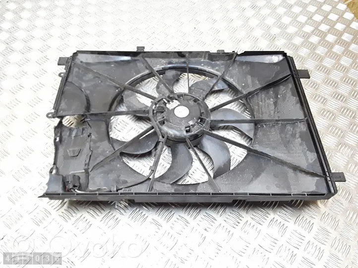 Mercedes-Benz A W176 Ventilatore di raffreddamento elettrico del radiatore a2465000093