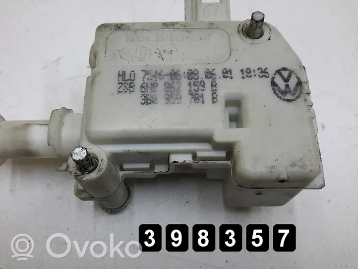 Volkswagen Lupo Silniczek / Siłownik zamka centralnego 3b0959781