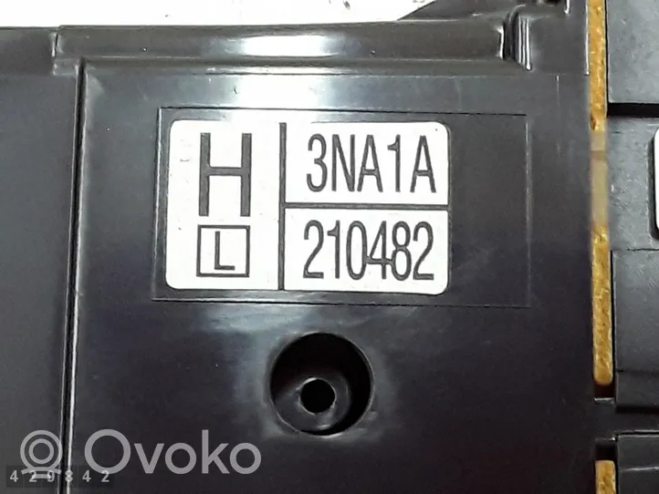 Nissan Leaf I (ZE0) Interruttore/pulsante di controllo multifunzione 3na1a210482