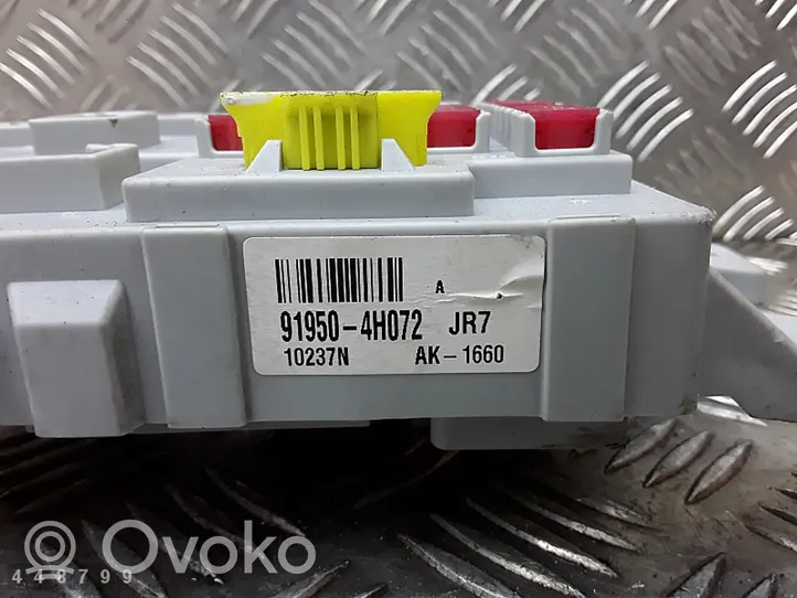 Hyundai H-1, Starex, Satellite Module de fusibles 919504h072