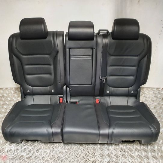 Volkswagen Touareg II Seat set 