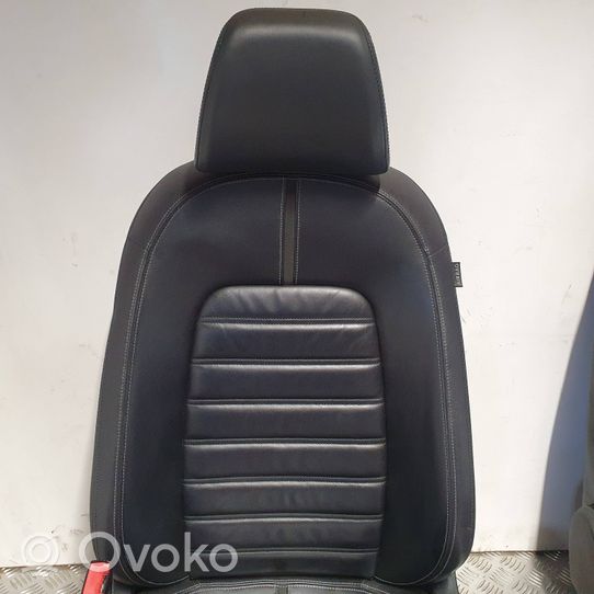 Volkswagen PASSAT CC Sėdynių komplektas 3C8881105AH