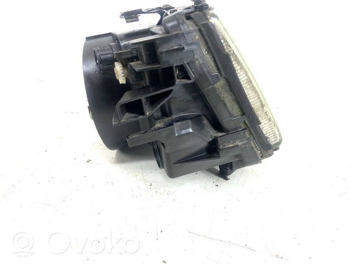 Audi A6 S6 C4 4A Phare frontale 13797200