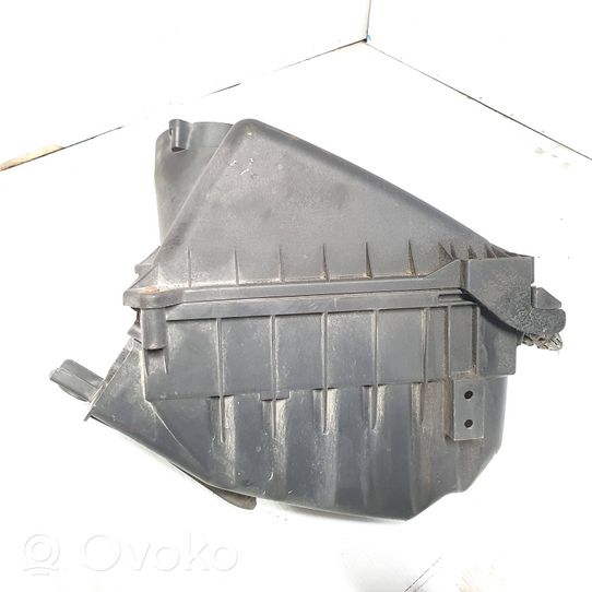 Audi A4 S4 B7 8E 8H Oro filtro dėžė 059133835G