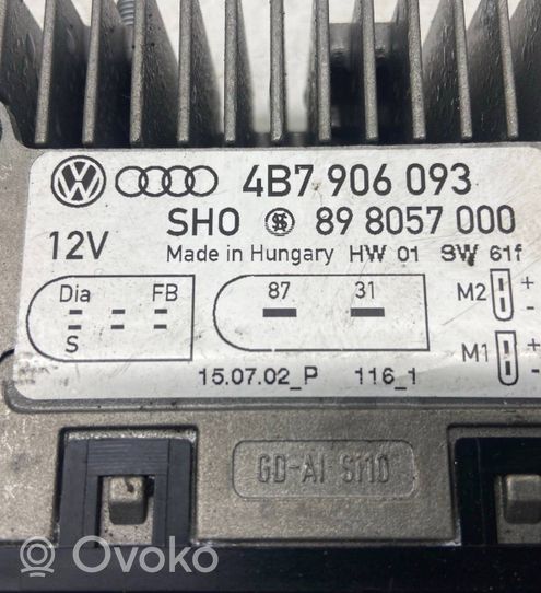 Audi A4 S4 B7 8E 8H Jäähdytyspuhaltimen rele 4B7906093