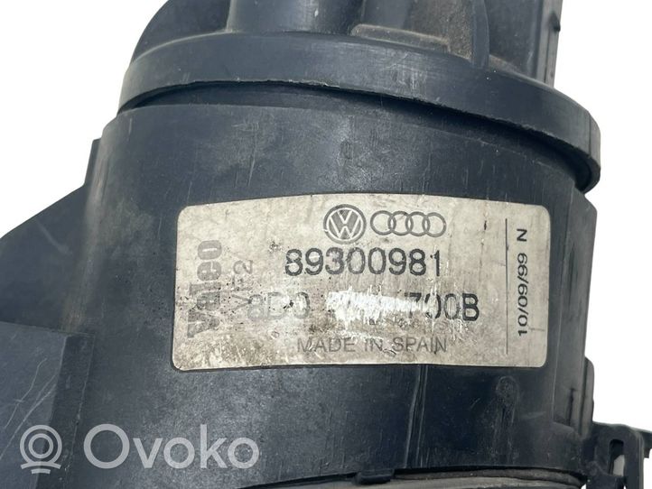 Audi A4 S4 B5 8D Światło przeciwmgłowe przednie 8D0941700B