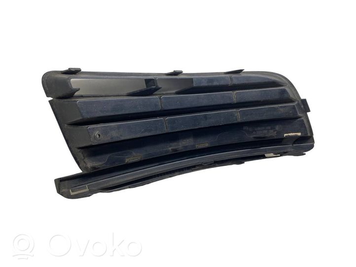 Volkswagen Jetta V Front bumper lower grill 1K0853665G