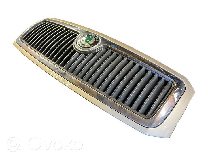 Skoda Fabia Mk1 (6Y) Maskownica / Grill / Atrapa górna chłodnicy 6Y0853668B