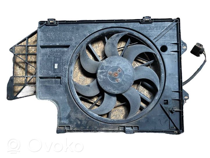 Volkswagen Transporter - Caravelle T5 Ventilatore di raffreddamento elettrico del radiatore 7H0121207