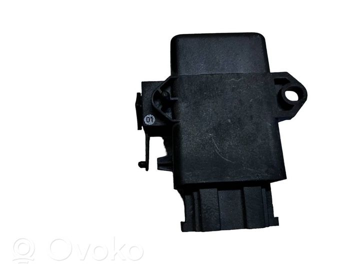 Volkswagen PASSAT B7 Seat heating relay 5K0959772