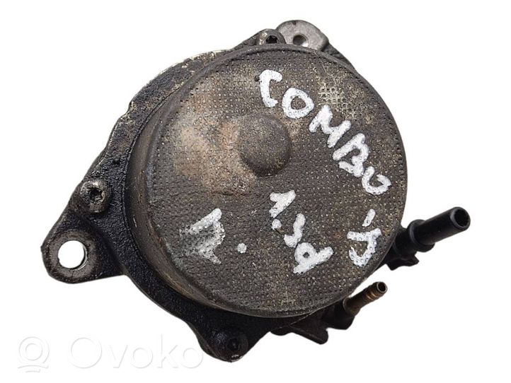 Opel Combo D Pompe à vide 55221036