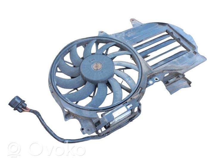 Audi A4 S4 B7 8E 8H Ventilatore di raffreddamento elettrico del radiatore 8E0121205AE