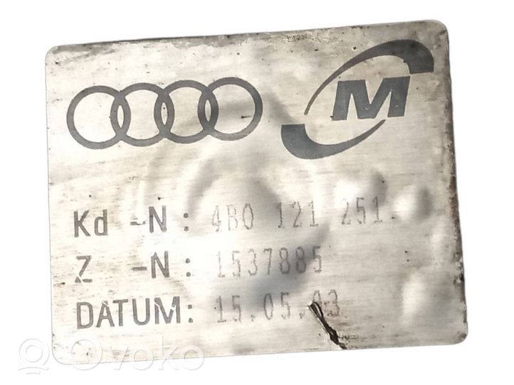 Audi A6 S6 C5 4B Aušinimo skysčio radiatorius 4B0121251