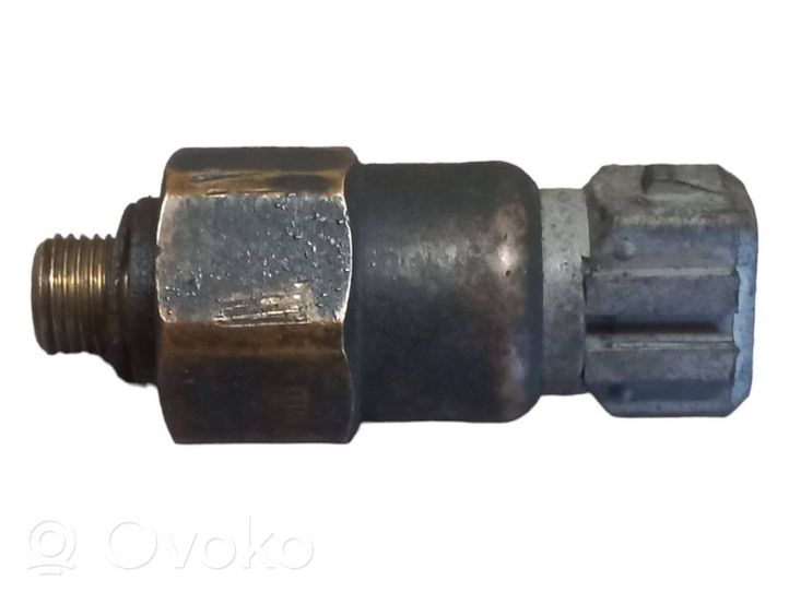 Volkswagen Golf IV Oil pressure sensor 6N0919081A