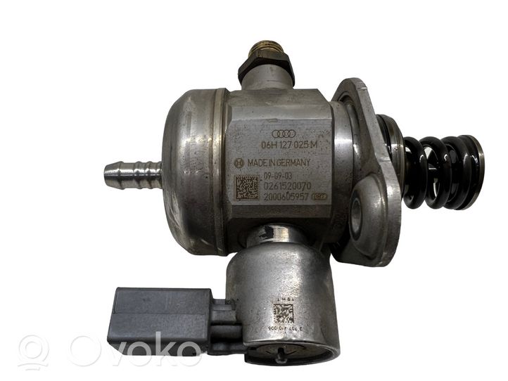 Audi A4 S4 B8 8K Fuel injection high pressure pump 06H127025M