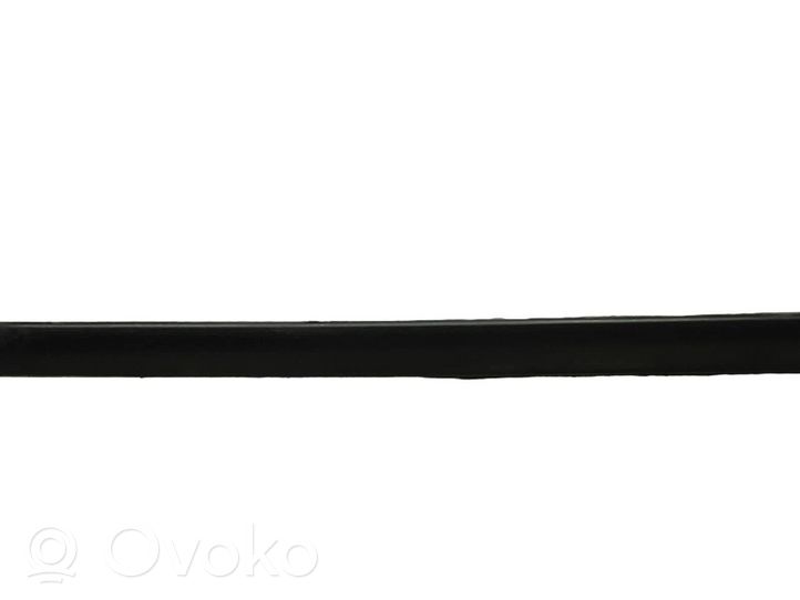 Volkswagen Touareg I Windshield trim 7L6854328