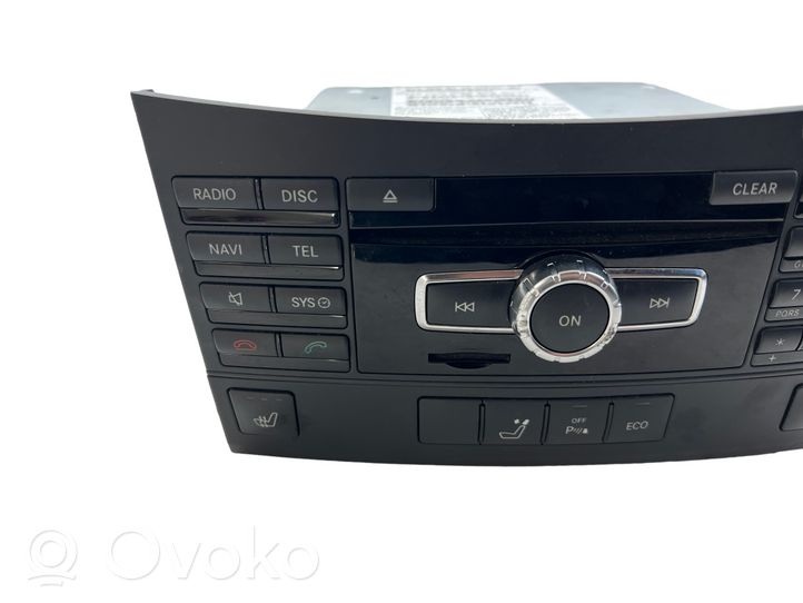 Mercedes-Benz E AMG W212 Panel / Radioodtwarzacz CD/DVD/GPS A2129008716