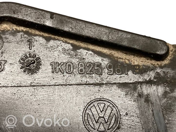 Volkswagen Golf VI Sivupohjapanssari 1K0825961B