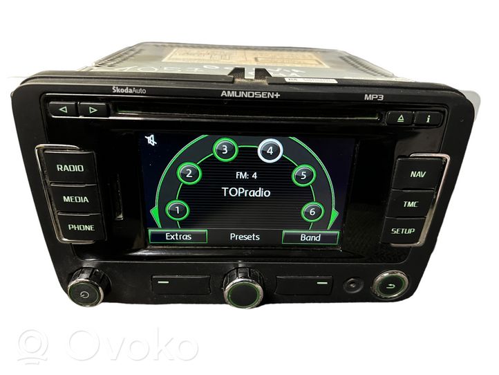 Skoda Octavia Mk2 (1Z) Radio/CD/DVD/GPS-pääyksikkö 3T0035192B