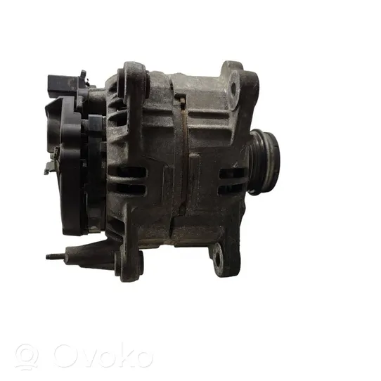 Volkswagen PASSAT B5 Alternator 028903029B