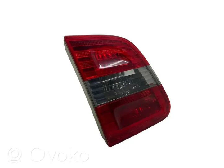 Mercedes-Benz B W245 Luci posteriori del portellone del bagagliaio A1698201564