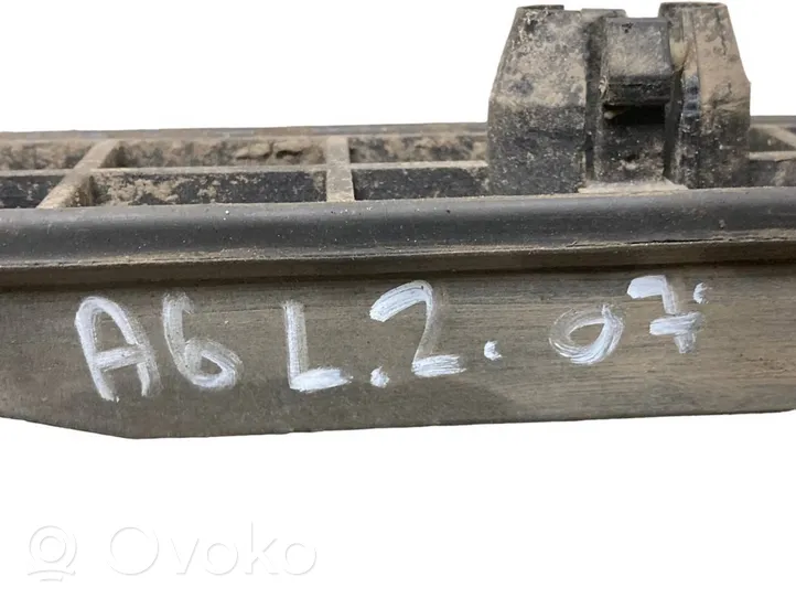 Audi A6 S6 C6 4F Base della presa Jacking 4F0802847