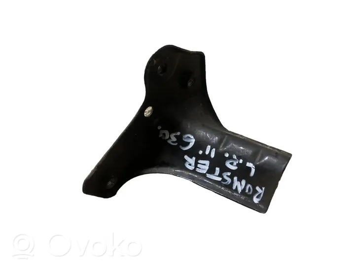 Skoda Roomster (5J) Supporto di montaggio del parafango 5J0821141A