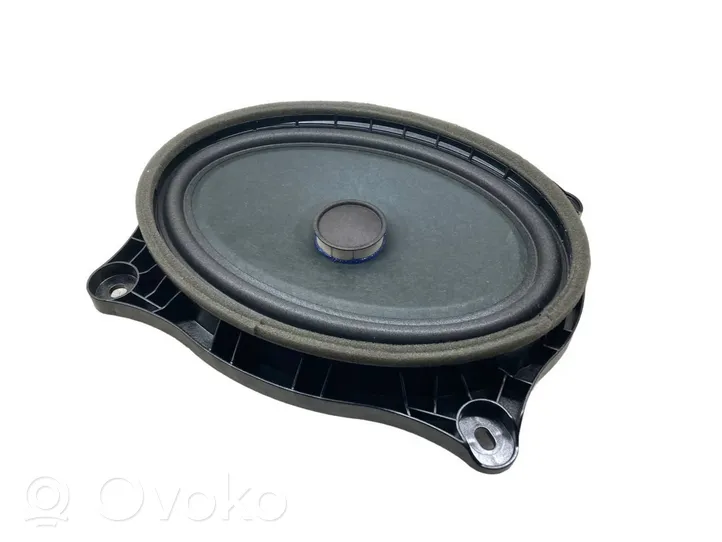 Lexus RX 450H Haut-parleur de porte avant 8957001001A