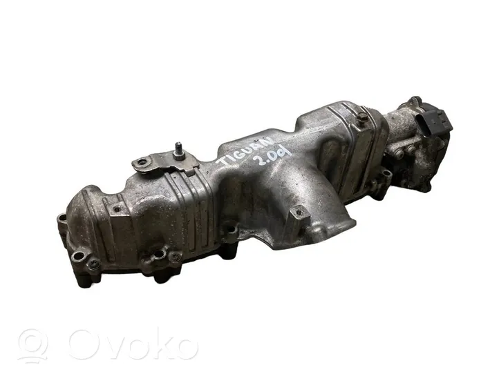 Volkswagen Tiguan Intake manifold 03L129711E