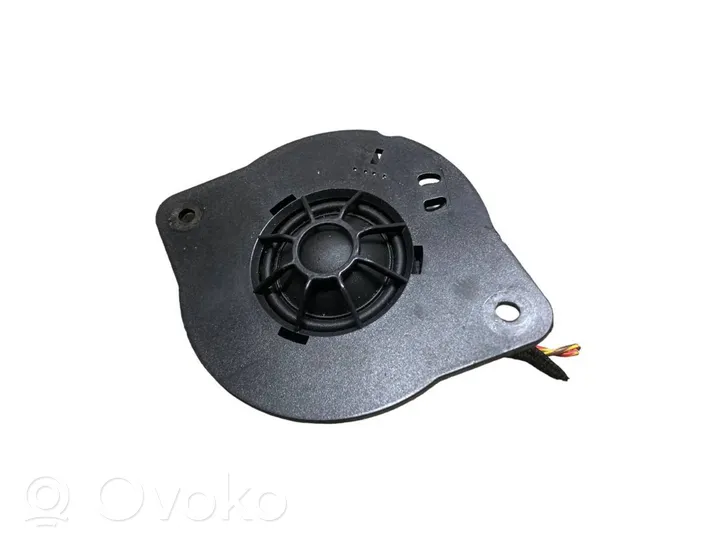 Audi A4 S4 B7 8E 8H Altavoz de alta frecuencia en la puerta delantera 8T0035399A