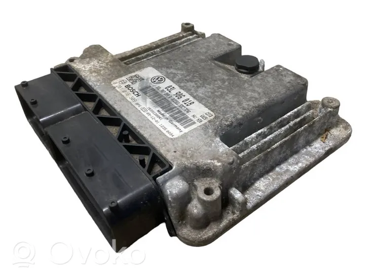 Volkswagen Golf VI Sterownik / Moduł ECU 03L906018