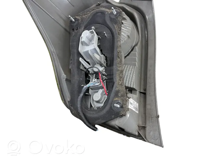 Toyota Verso Luci posteriori 81561-0f101