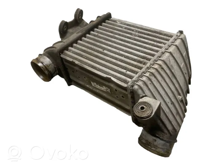 Audi TT Mk1 Välijäähdyttimen jäähdytin 8L9145806