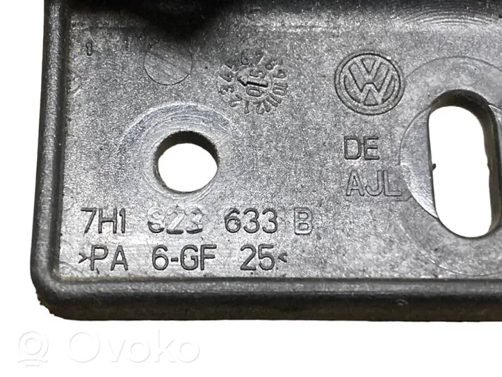 Volkswagen Transporter - Caravelle T5 Poignée, déverrouillage du capot moteur 1J1823533C