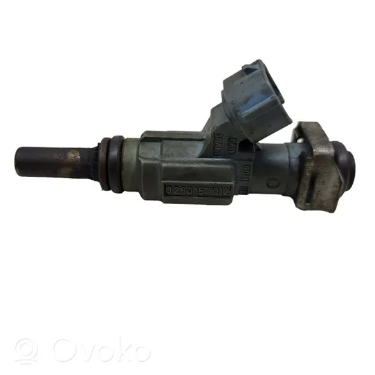 Volkswagen Touareg I Fuel injector 022906031J