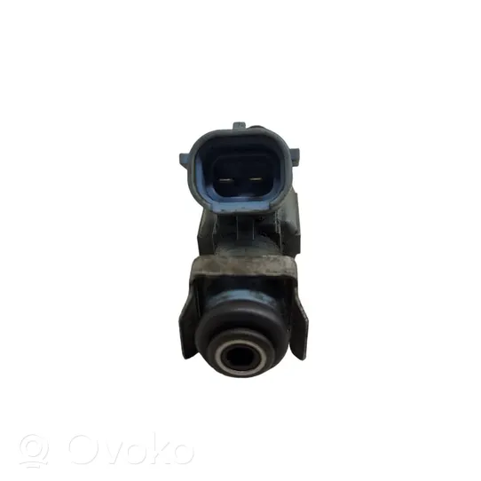 Volkswagen Touareg I Fuel injector 022906031J