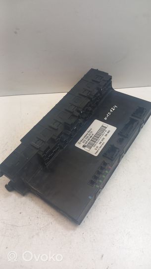 Mercedes-Benz C W203 Module de fusibles A2035452401