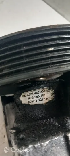 Mercedes-Benz E W211 Power steering pump A0044662001