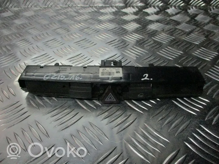 Opel Zafira B Sterownik świateł awaryjnych 13100105XF